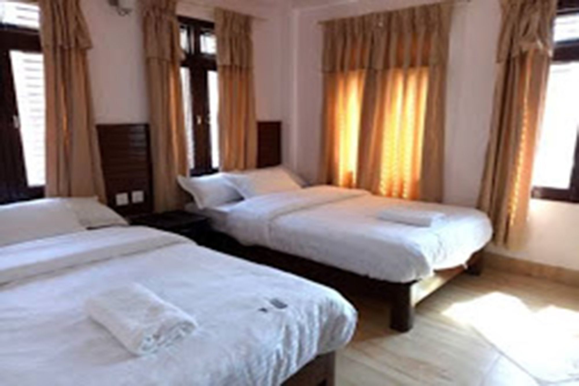 Hotel Alpine Villa Pokhara Zewnętrze zdjęcie